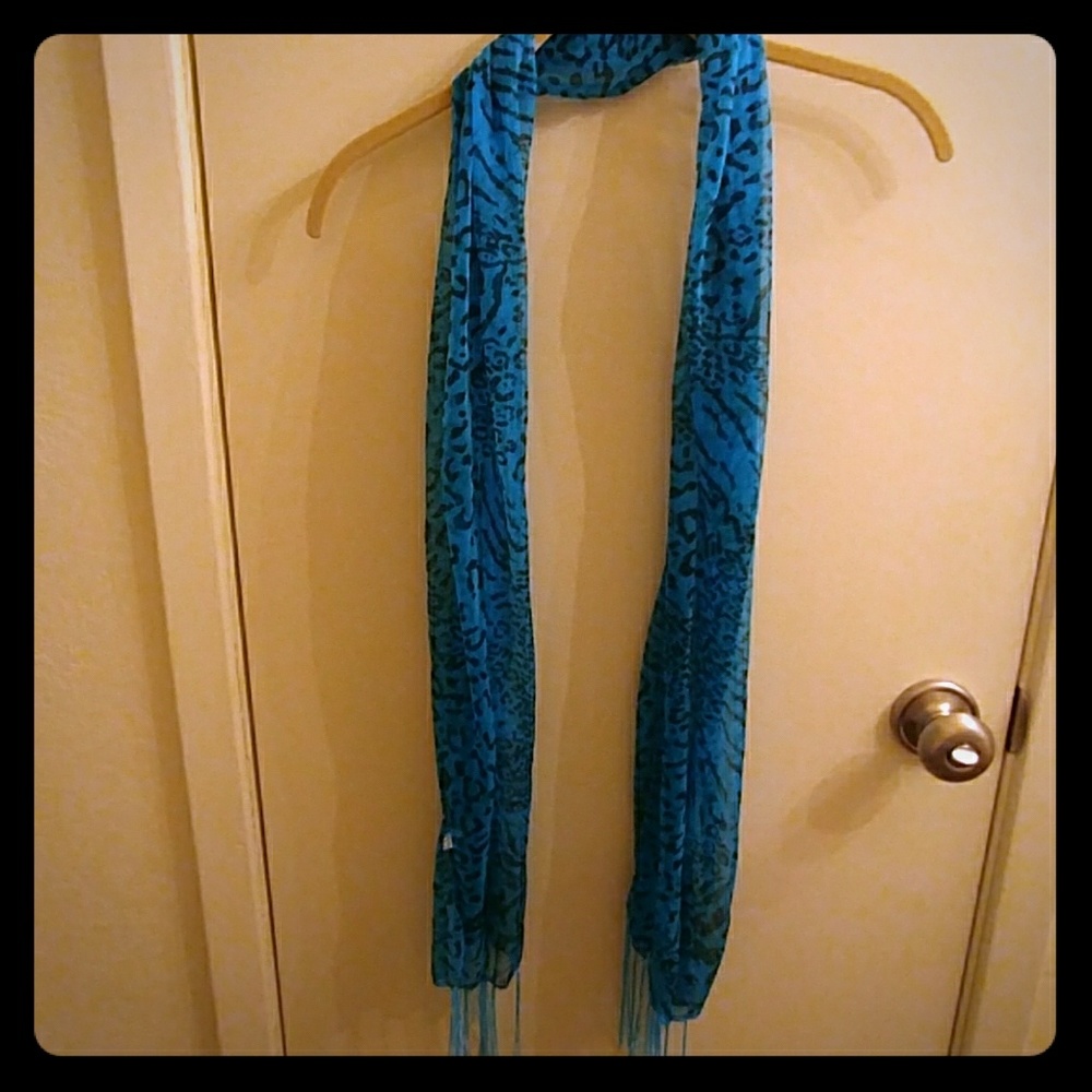 Blue cheeta print scarf