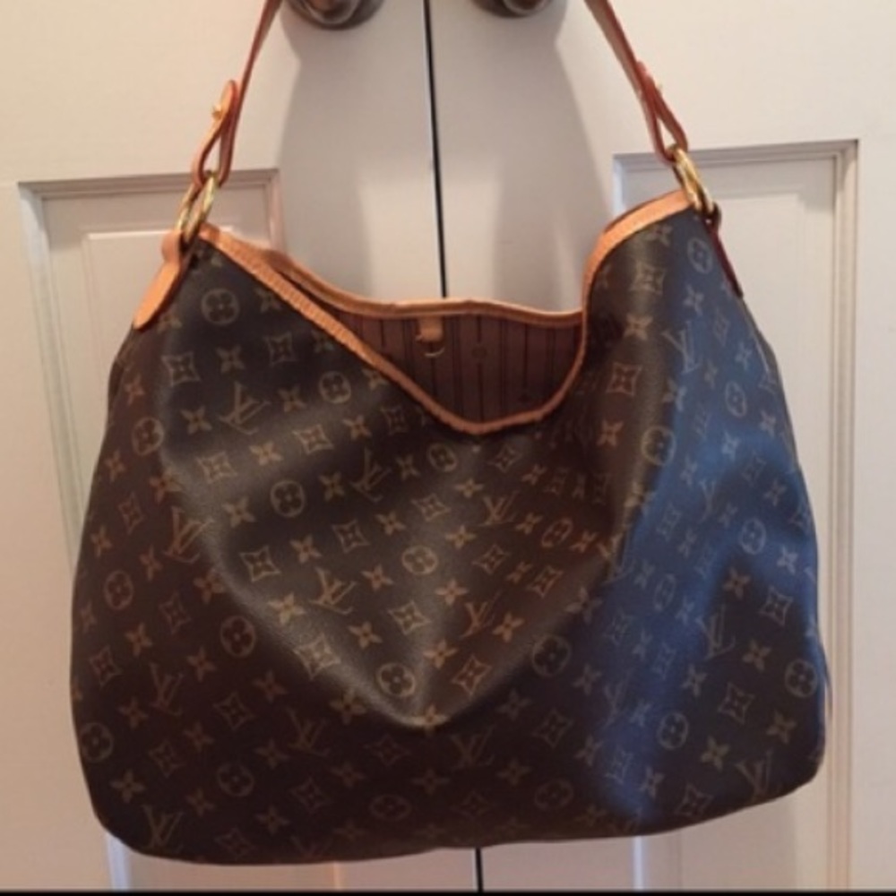 AUTHENTIC LOUIS VUITTON DELIGHTFUL MM. Must go