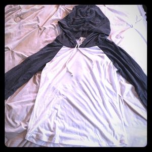 Gray and white hooded shirt