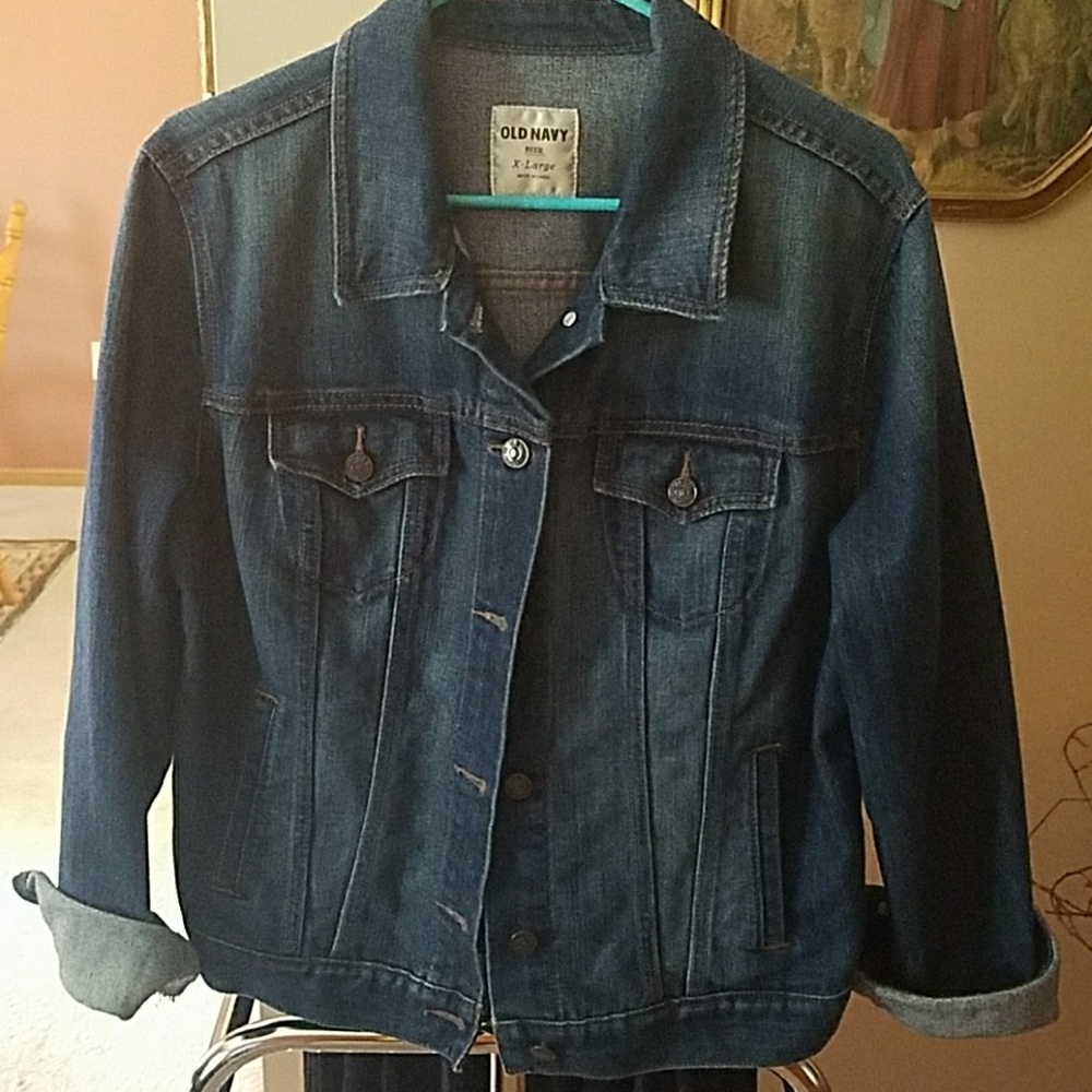 Jean jacket like new only worn a couple times.