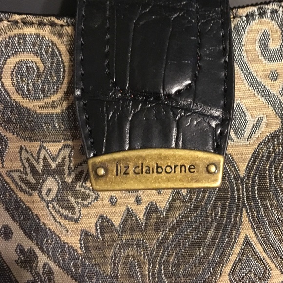 NEW! Liz Claiborne Shoulder Bag - Picture 2 of 4