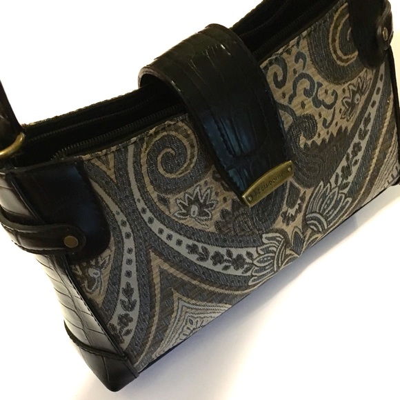 NEW! Liz Claiborne Shoulder Bag - Picture 3 of 4