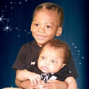 Meet your Posher, Ebony