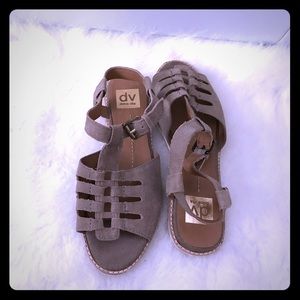 Dolce vita sandal!