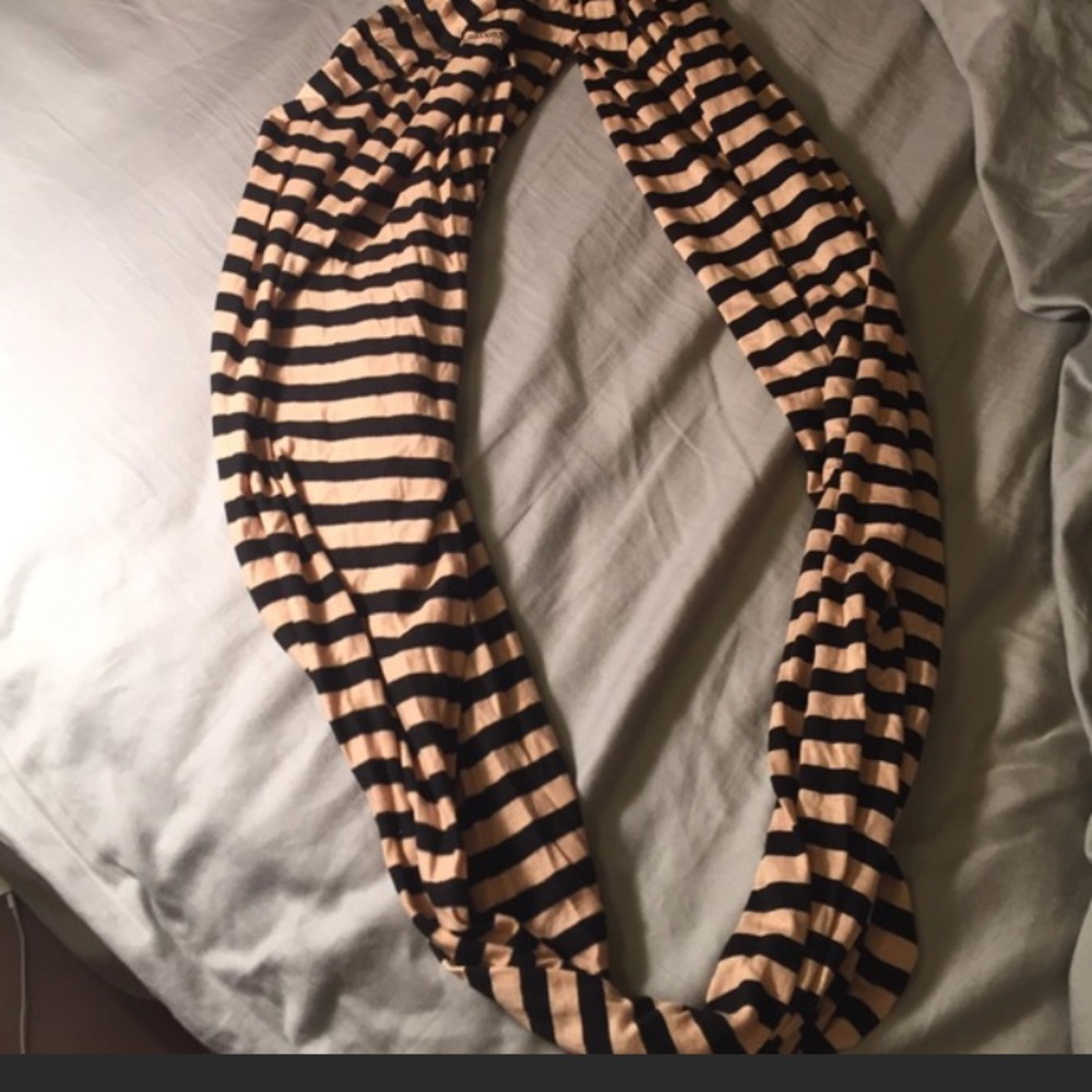 Scarf bundle - Picture 3 of 3