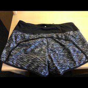Lululemon Print Shorts size 6