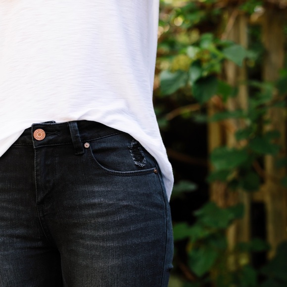 SoldOut11thStreet - Picture 5 of 8