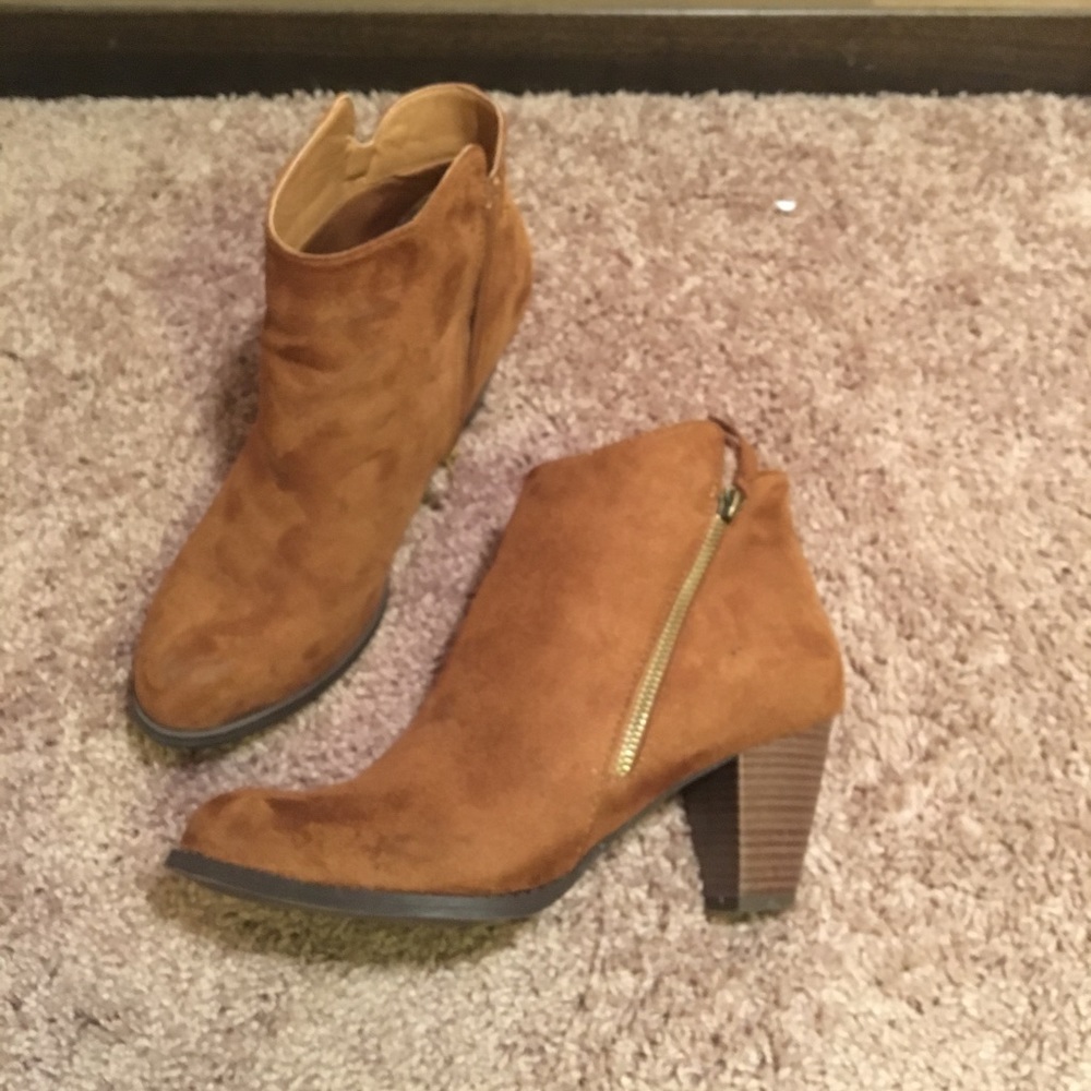 Ankle boot high heel