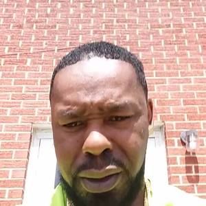 Meet your Posher, Akia