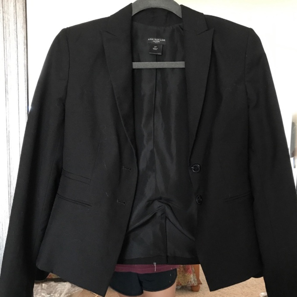 Ann Taylor black blazer