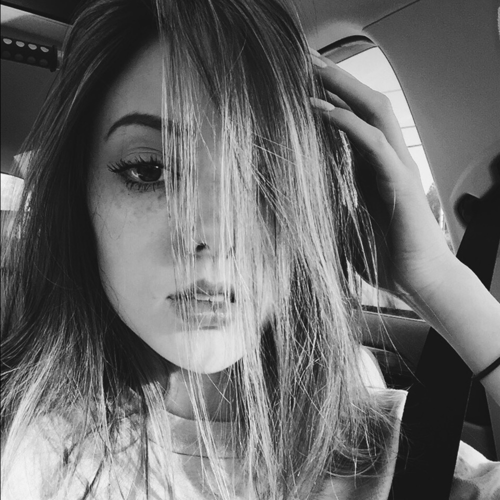 Meet your Posher, Lauren