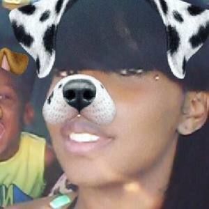 Meet your Posher, Dee