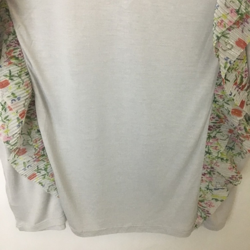 Anthro Flutter Sleeve V-neck Top NEW - Picture 7 of 8