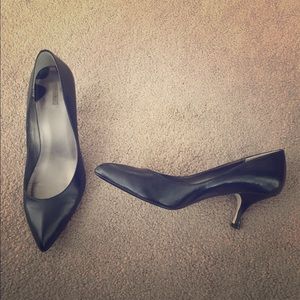Black Fine Leather Kitten Heels