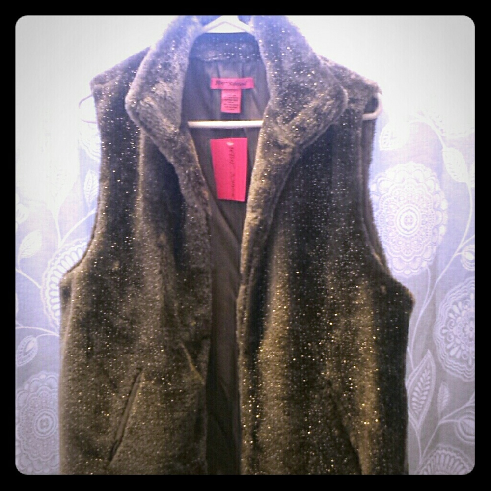 Betsey Johnson faux Fur vest