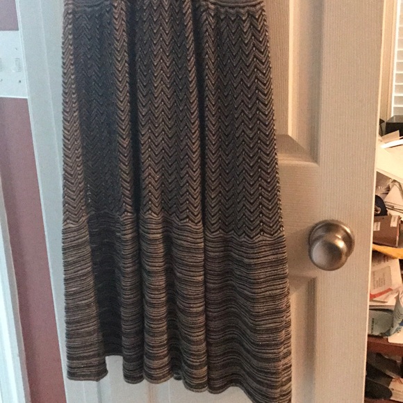 Knitted and knotted dress - Picture 4 of 4