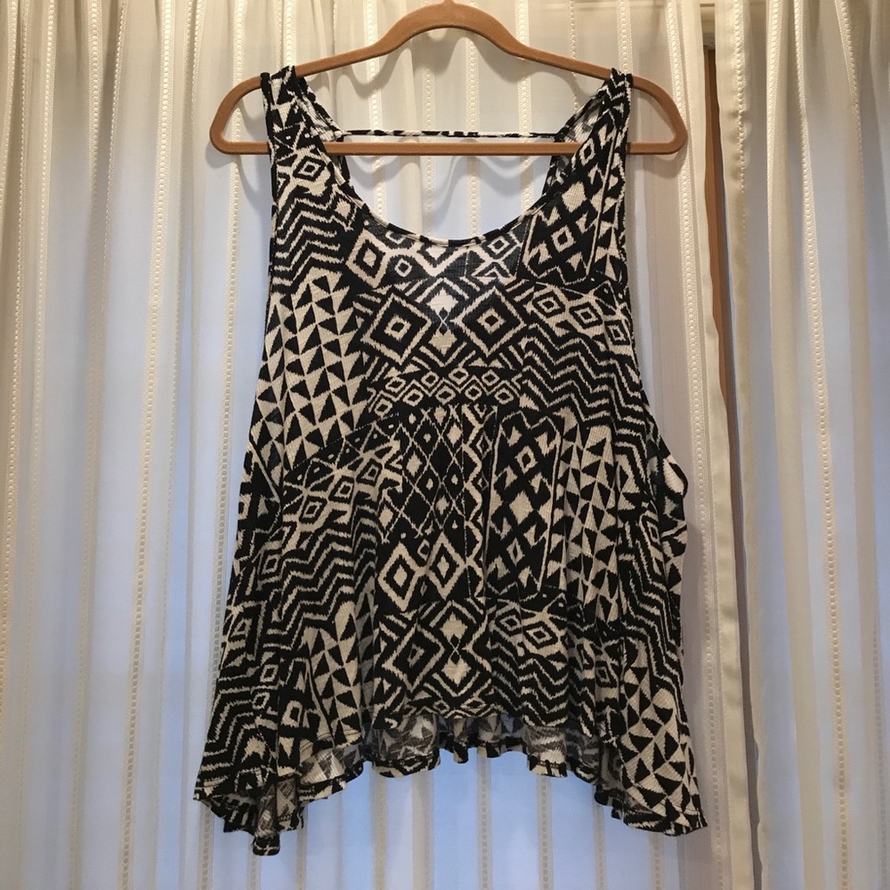 Black and white pattern shirt