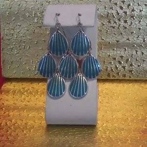 VINTAGE BLUE & SILVER ENAMEL EARRING