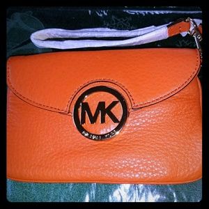 NEW MK WRISTLET