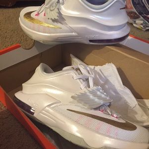 Kd size 4.5 retro 5 size 4.5