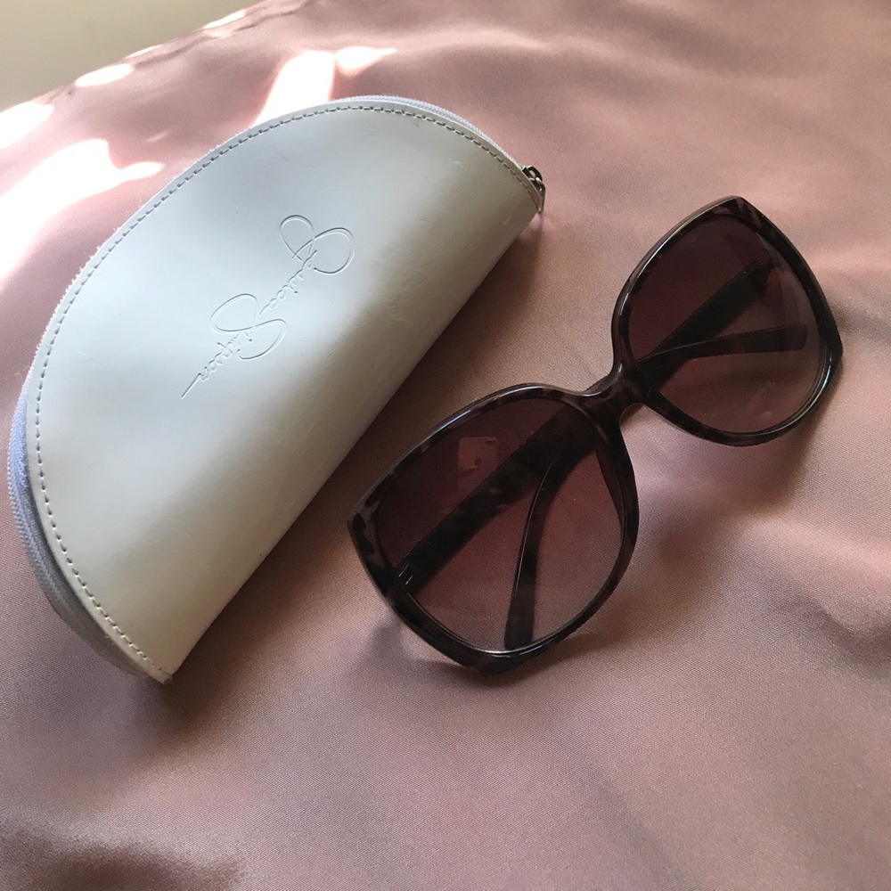 "JESSICA SIMPSON sunglasses 🕶✨