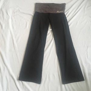 Victoria Secret  PINK yoga pants.
