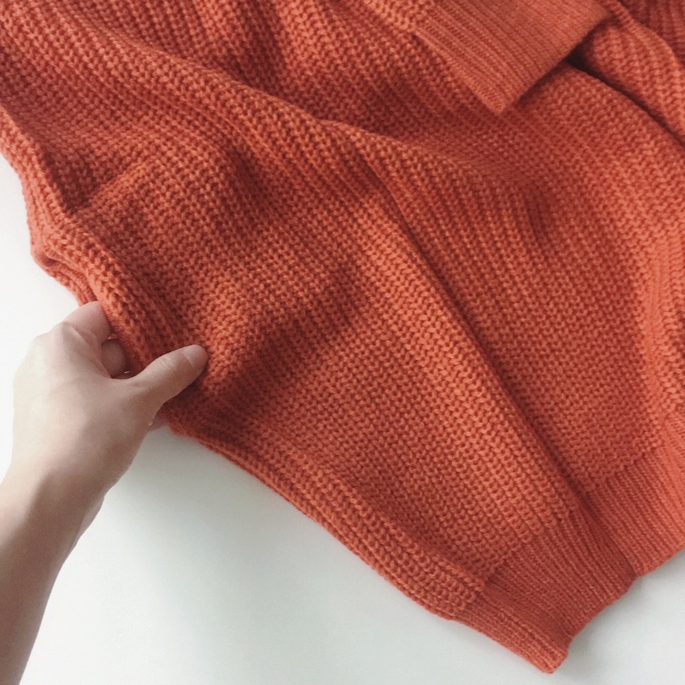 LOWEST ❗️5⭐️NWT Rust Orange oversized sweater - Picture 6 of 6