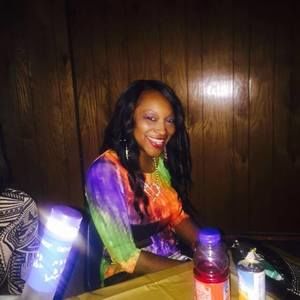 Meet your Posher, Shenell