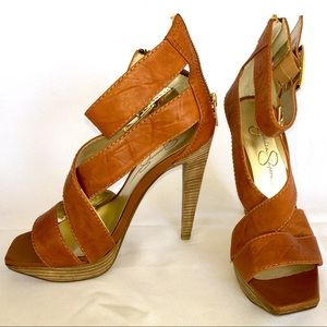 Jessica Simpson tan strappy sandal heels-005