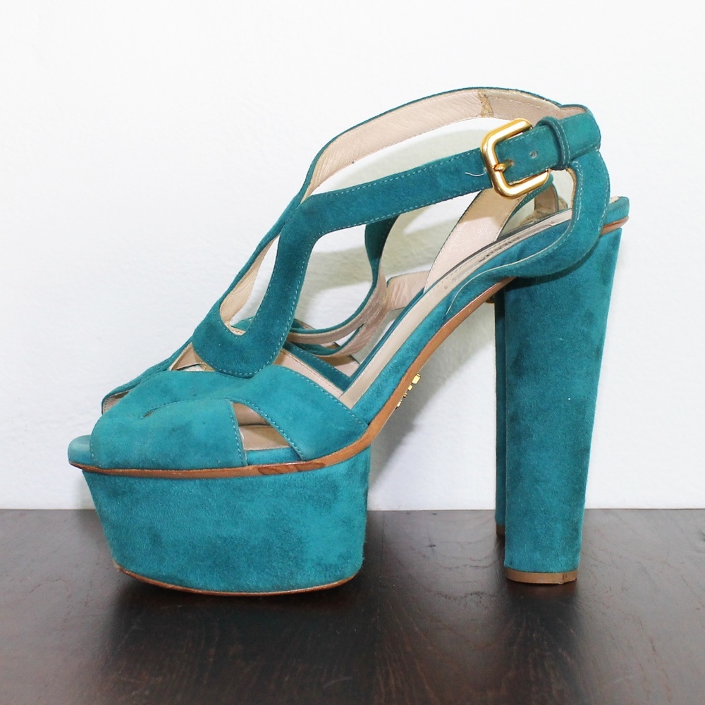 ❌sold❌ Prada size 39/9 pre owned suede platforms