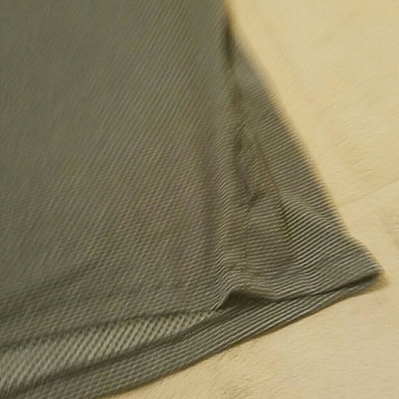 Nike AeroReact Breathable Performance Shirt - Picture 6 of 7