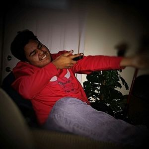 Meet your Posher, Efrain