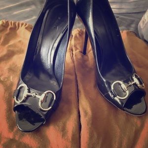 Gucci Peeptoe Pump