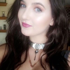 Meet your Posher, Maddy