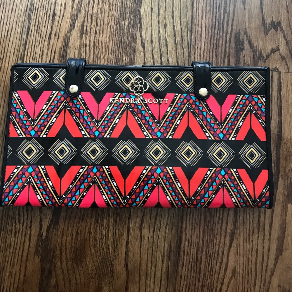 Kendra Scott jewelry holder (large size)