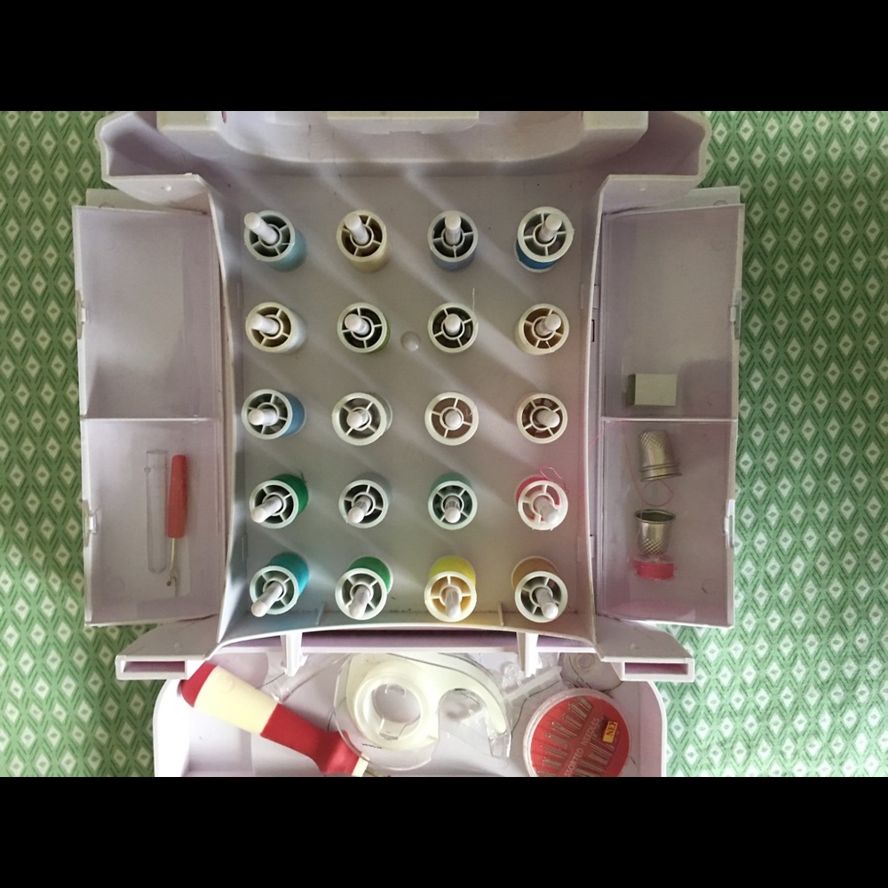 Singer Sewing Machine (Barely Used) - Picture 8 of 8