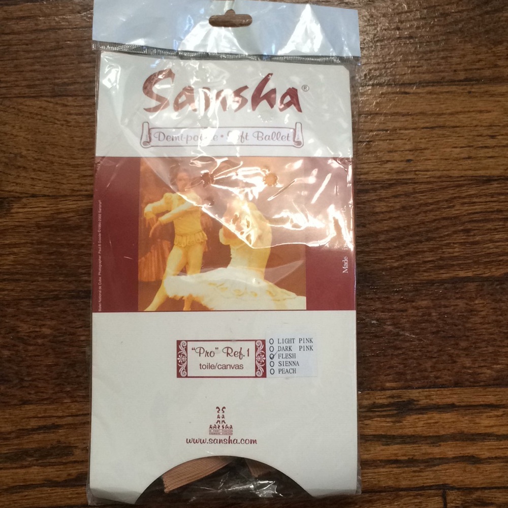 Sansha flesh colored flat shoes