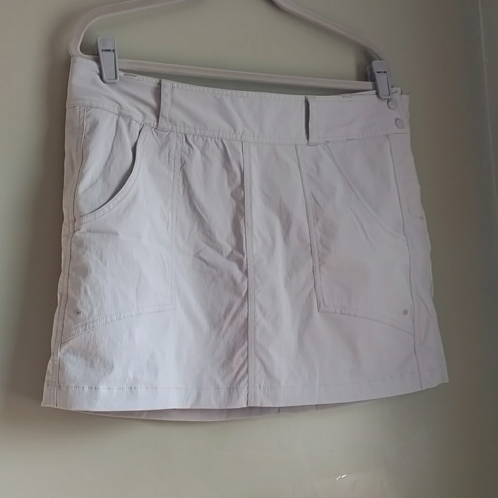 Excellent condition Merrell skort grey size 14