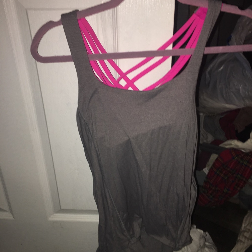 Lululemon top