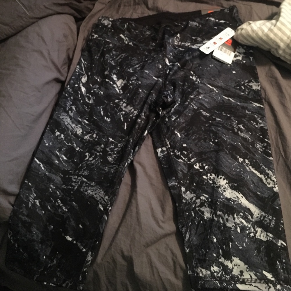 Workout capris
