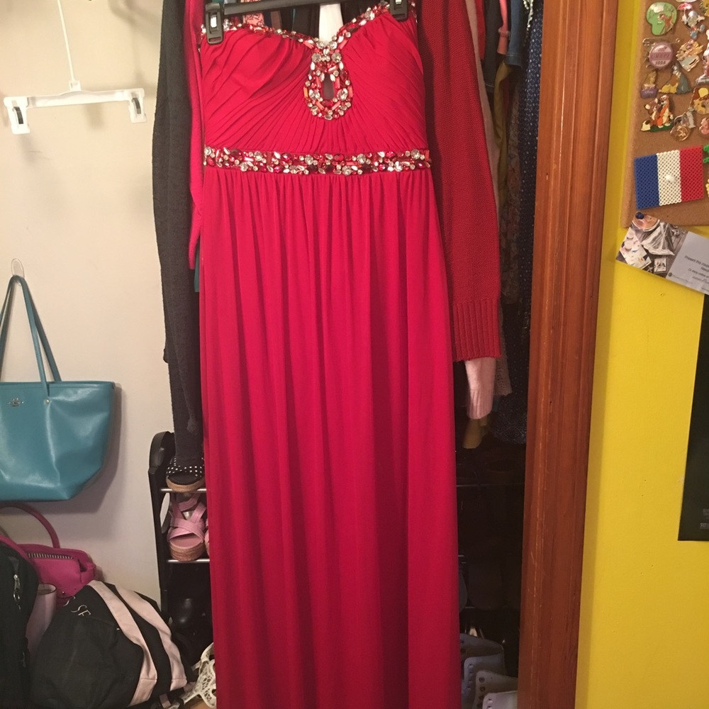 'DEB' prom dress