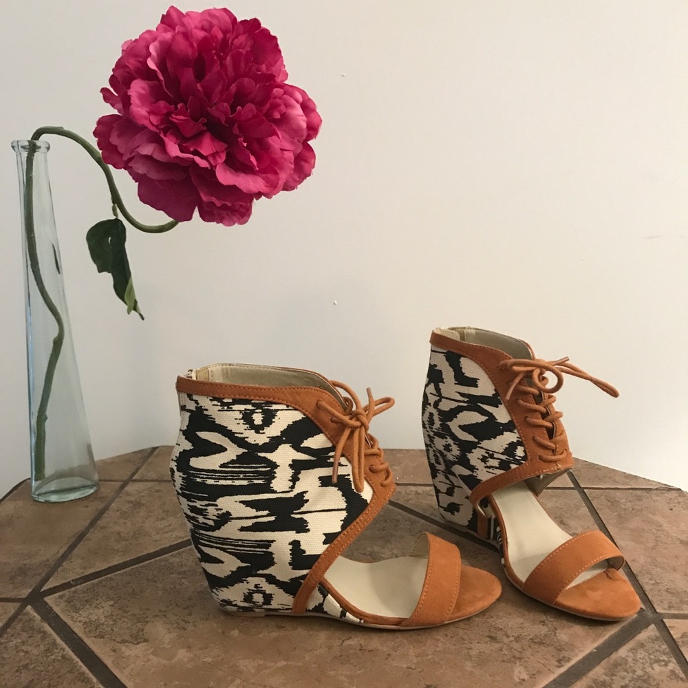 Madison by Shoedazzle open toe wedges