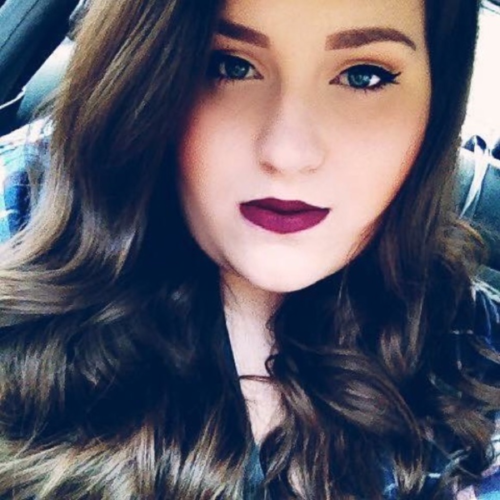 Meet your Posher, Savannah