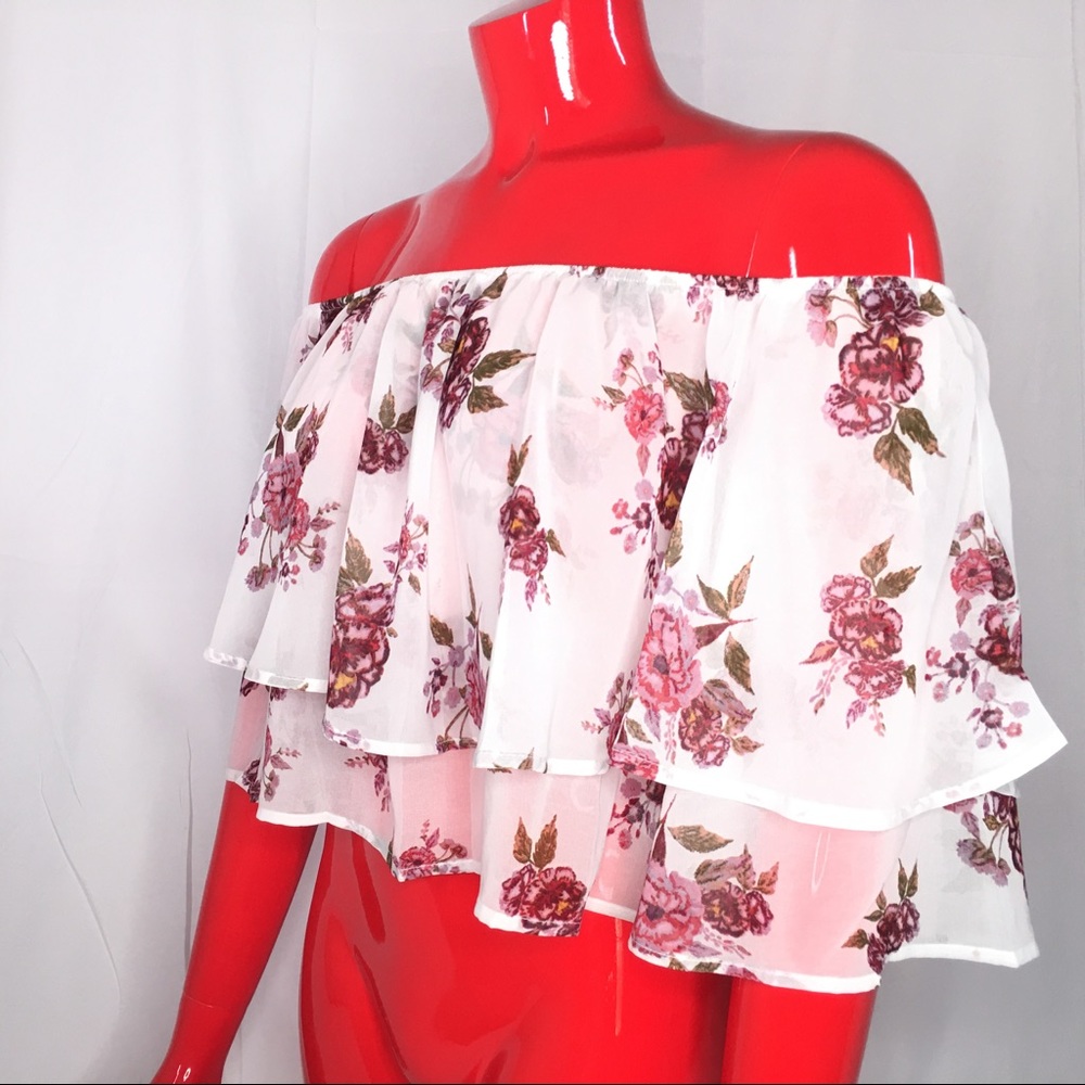 🔻2 for $10 🔻 Forever 21 • BOHO off-the-shoulder