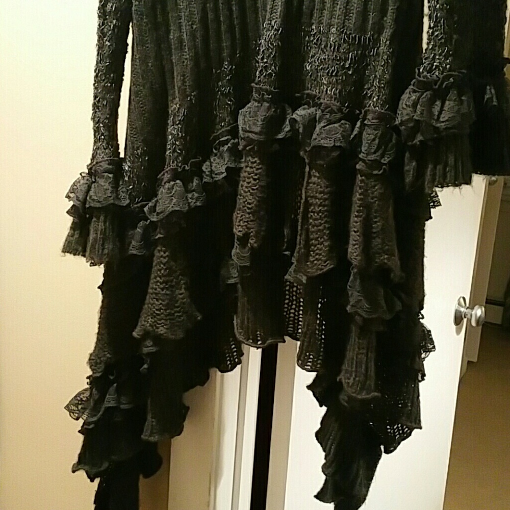 Very special lace and wool sweater w loads detail