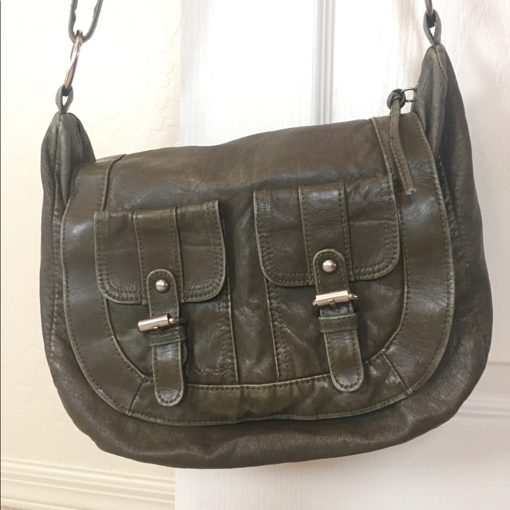 Cross-body purse