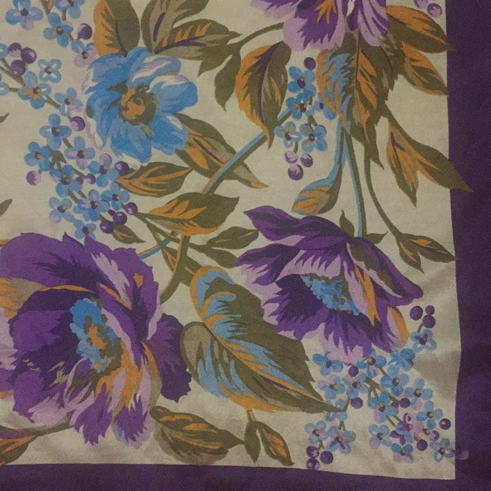 Oscar de la rents vintage silk scarf - Picture 2 of 4