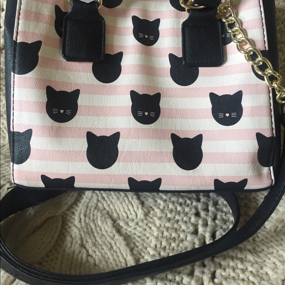 Betsey Johnson striped cat Kiki crossbody, NWT! - Picture 2 of 7