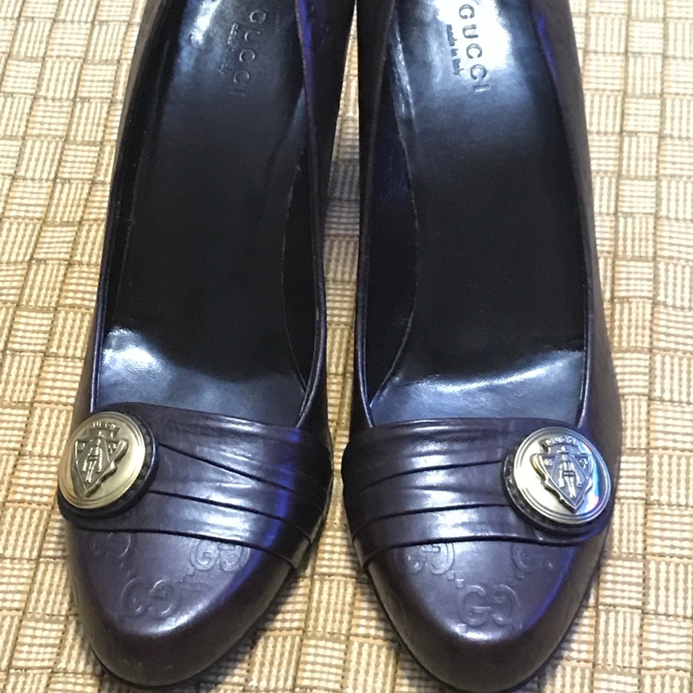 AUTHENTIC GUCCI PUMPS