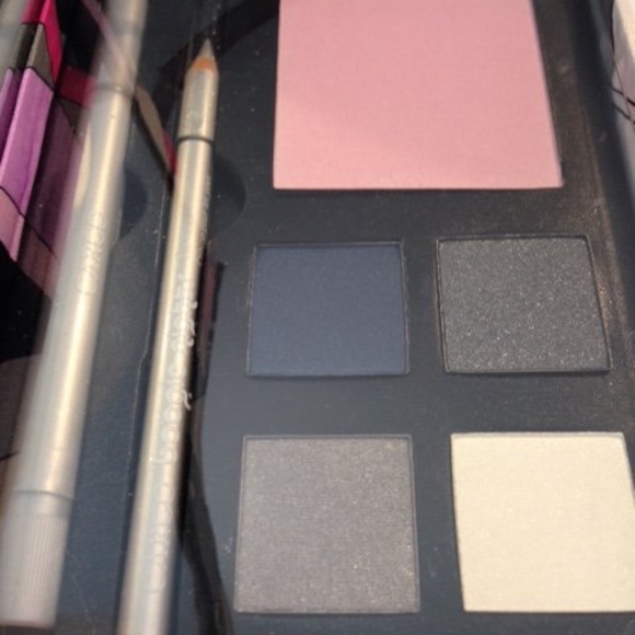 NEW Cargo Holiday Boogie Nights Palette - Picture 3 of 5